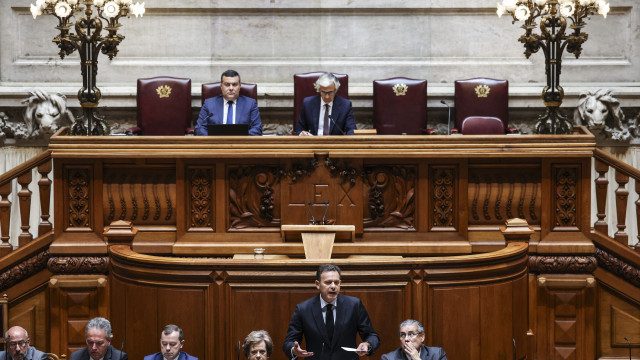 Parlamento aprova votos de pesar pelas quatro mortes nos fogos
