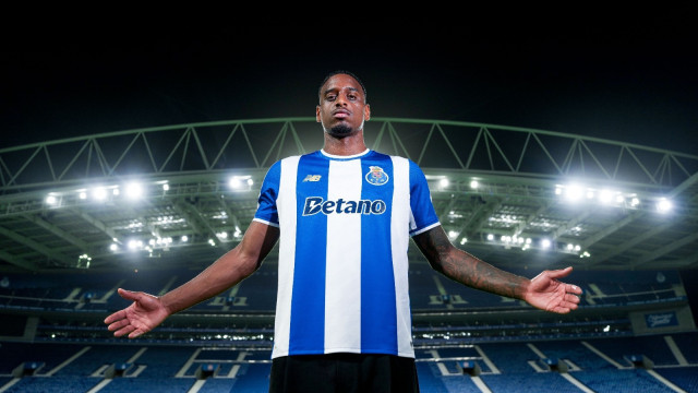 Oficial: Pablo Rosario é reforço do FC Porto e reencontra Farioli 