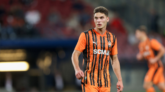 Georgiy Sudakov já chegou a Portugal para reforçar o Benfica