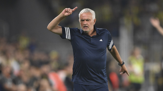 Polémicas sem fim e zero títulos: A passagem de Mourinho pelo Fenerbahçe