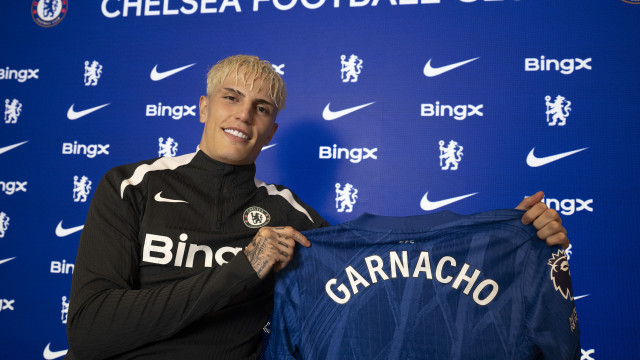 Oficial: Manchester United 'despacha' dor de cabeça de Amorim para rival
