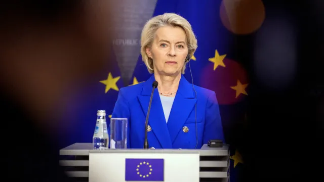
                    Von der Leyen vê 