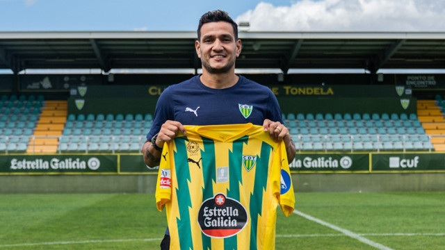 Oficial: Rony Lopes assina contrato com o Tondela