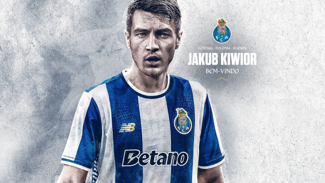 Oficial:  Jakub Piotr Kiwior é reforço para o eixo defensivo do FC Porto