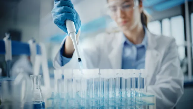 
                    Descoberta pode melhorar eficácia da quimioterapia na leucemia mieloide
                
