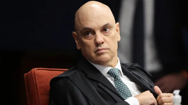 
                    Alexandre de Moraes apela à regulação das redes para salvar a democracia
                