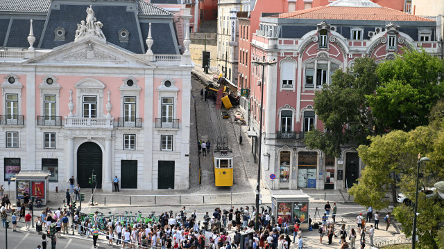 Ao menos um brasileiro está entre feridos em acidente com bondinho de Lisboa