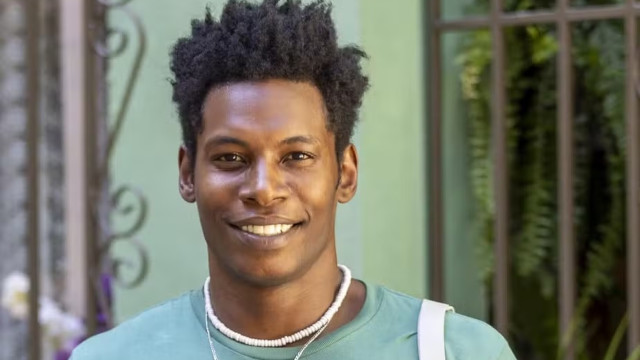 Breno Ferreira fala do clímax de André e Aldeíde em 'Vale Tudo' e do namoro com Clara Moneke