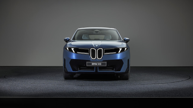 Encomendas do BMW iX3 superam expectativas: 