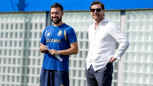 Farioli chama mais um 'reforço' para atacar jogo do título do FC Porto