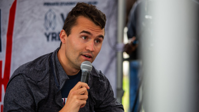 Redes sociais tomam medidas para remover vídeos da morte de Charlie Kirk