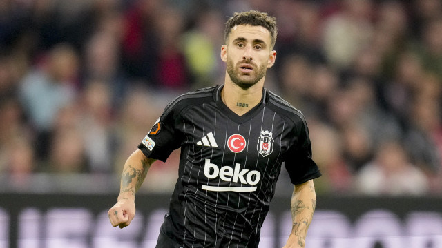 Besiktas ameaça levar Benfica à FIFA por Rafa Silva, diz-se na Turquia