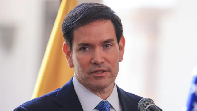 
                    Venezuela: EUA envolvem Departamento de Defesa no apoio imediato
                