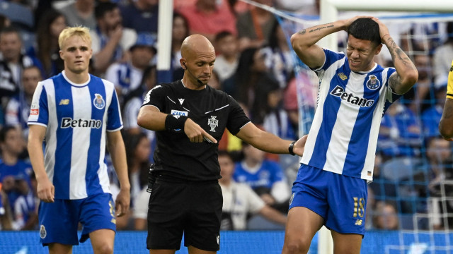 'Nehuén' nada fácil para Farioli. FC Porto perde Pérez e força reinvenção