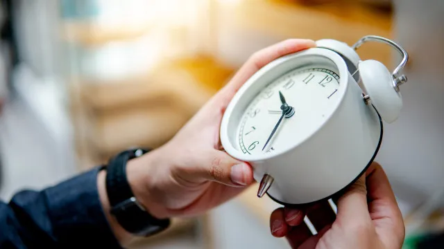 Olá, horário de inverno! Relógios atrasam na próxima madrugada: Recorde