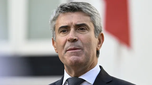 Carneiro acusa Governo de criar "ideia" de que negoceia lei laboral