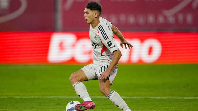 Mourinho não está com sorte. Benfica perde Sudakov para jogo com Rio Ave