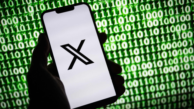 Rede social X com falhas no serviço a nível global