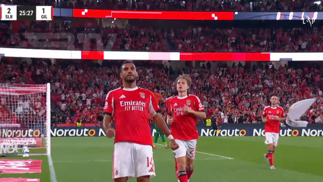 Pavlidis 'vira' galo ao contrário. Eis a remontada supersónica do Benfica