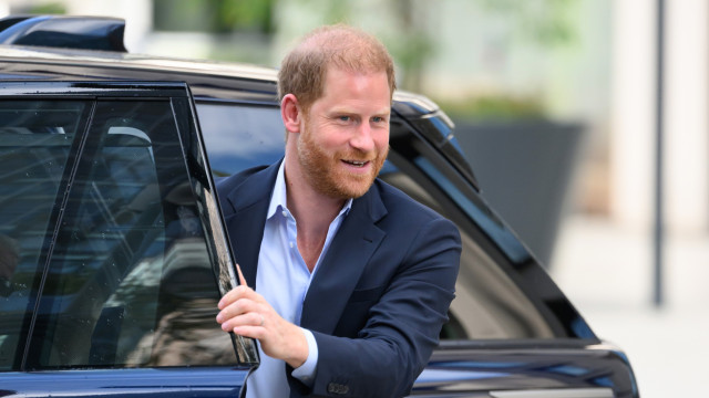 Príncipe Harry suspeita de stalker e pede reforço na segurança para voltar à Inglaterra