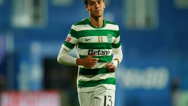 Napoli enche cofres do Sporting. Após Alisson Santos... Vagiannidis?