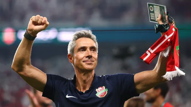 Oficial: Paulo Sousa já não é treinador do Al Ahli