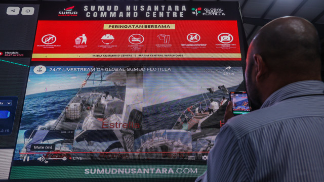 Embarcação onde segue Mortágua terá sido interceptada por navio israelita