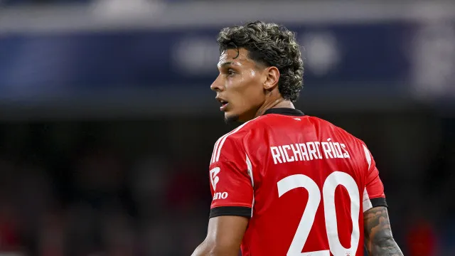 Cansaço à vista? Richard Ríos regressa ao Benfica sem férias após Mundial