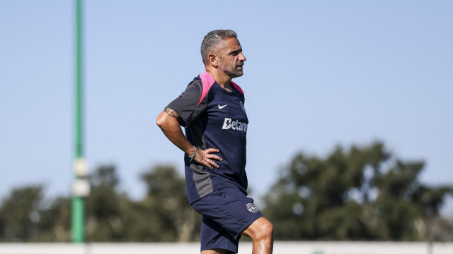 Rui Borges 'perde' 15 jogadores no Sporting e chama sete 'miúdos'