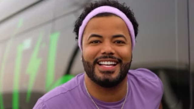 'Constrangido por ter feito tanto por essas crianças', diz Hytalo Santos