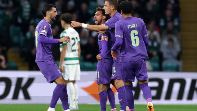 Sporting de Braga 'abafa' ruído interno e faz história no Celtic Park