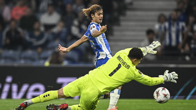 E tudo Mora salvou. FC Porto sofre, mas vence Estrela Vermelha na Europa