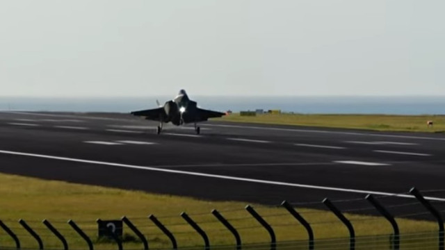 Aviões vendidos pelos EUA a Israel pararam nas Lajes. Falha da Defesa?