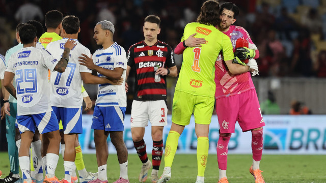 Flamengo e Cruzeiro empatam no reencontro de Gabigol