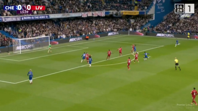 Este golaço de Caicedo deu vantagem ao Chelsea frente ao Liverpool