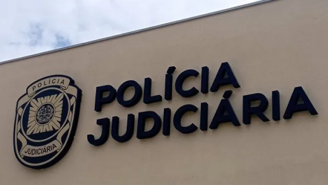 Chefe de ServiÃ§o de FinanÃ§as entre detidos por auxilio Ã  imigraÃ§Ã£o
