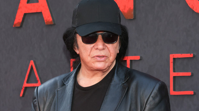Gene Simmons, vocalista do Kiss, sofre acidente de carro e se recupera em casa
