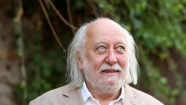 
                    Nobel László Krasznahorkai faz apelo à leitura que 