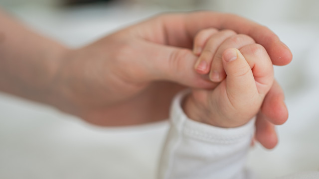 Crise do leite de fórmula: 16 bebés hospitalizados em Espanha e França