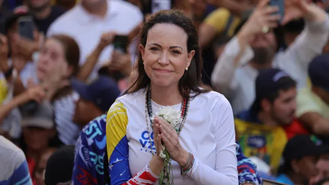 
                    Ex-juíza venezuelana denuncia coação para desqualificar Corina Machado
                