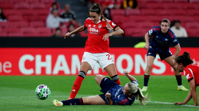 Benfica colocou campeã europeia sentido, mas voltou a perder na Champions