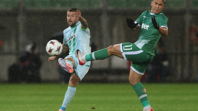 Atacante do Betis rebate rumores': 