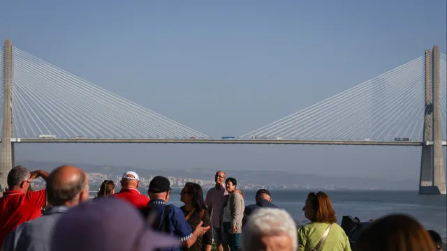 
                    Demógrafa destaca peso dos estrangeiros no crescimento populacional
                