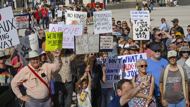 Americanos em Lisboa protestam contra Trump: 