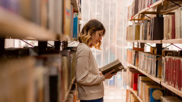 
                    Atenção, leitores assíduos! Nunca cometam estes 3 erros numa biblioteca
                