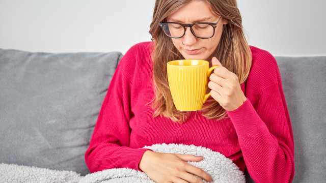 Mulheres, há uma 'poção mágica' que pode aliviar as dores menstruais 