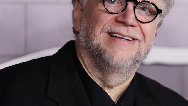 Guillermo del Toro diz que seu 'Frankenstein' é drama autobiográfico de pai e filho