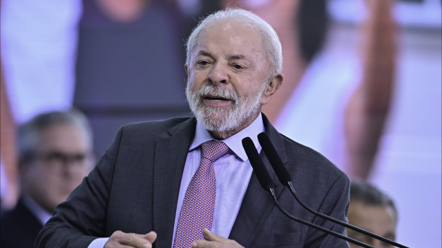 Todes? Lula dita fim da linguagem neutra em documentos governamentais