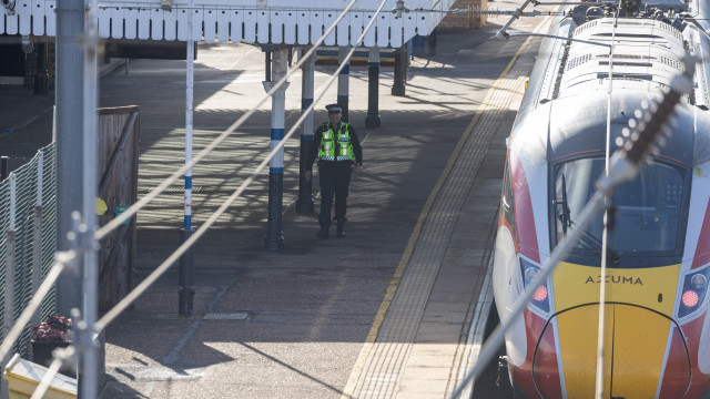 Ataque no Reino Unido deixa 2 em perigo de vida: