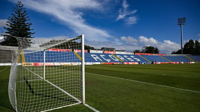 Santa Clara multado pela UEFA por incumprimento do fair-play financeiro